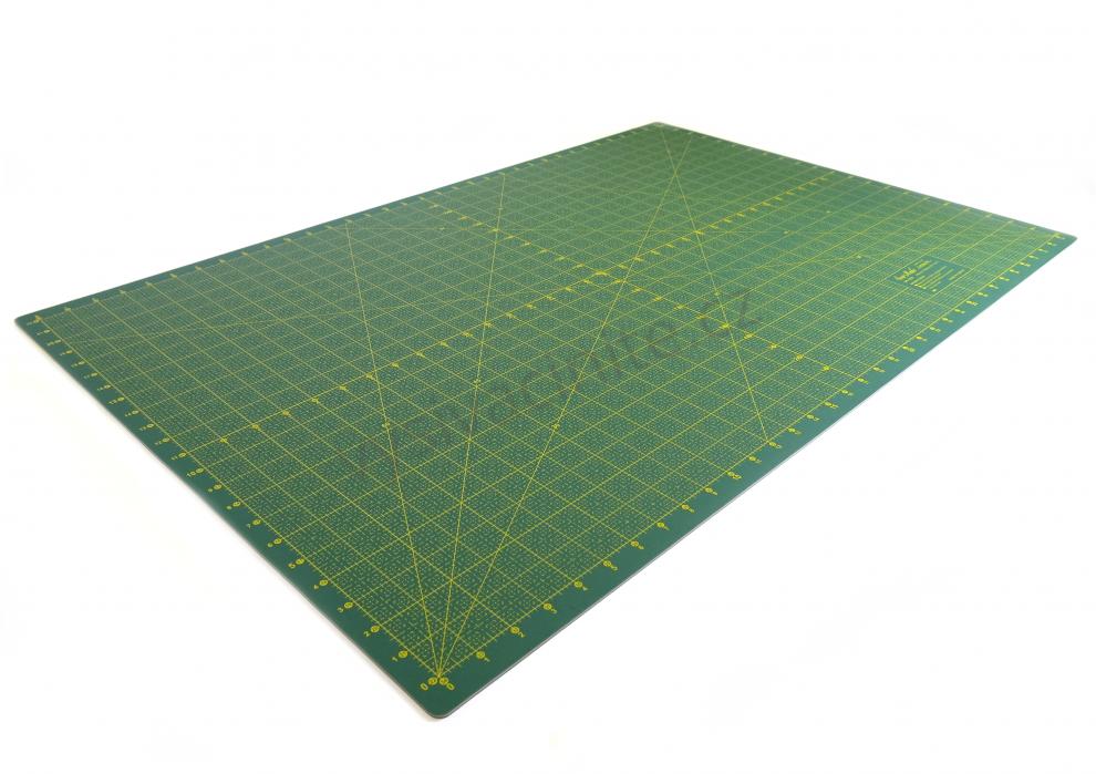 Řezací podložka 60cm x 90cm x 3mm na patchwork oboustranná